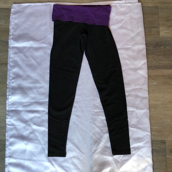 Victoria’s Secret PINK Black Leggings - Picture 2 of 5